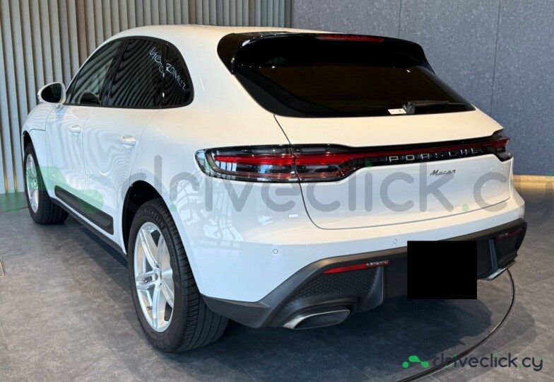 Porsche Macan White