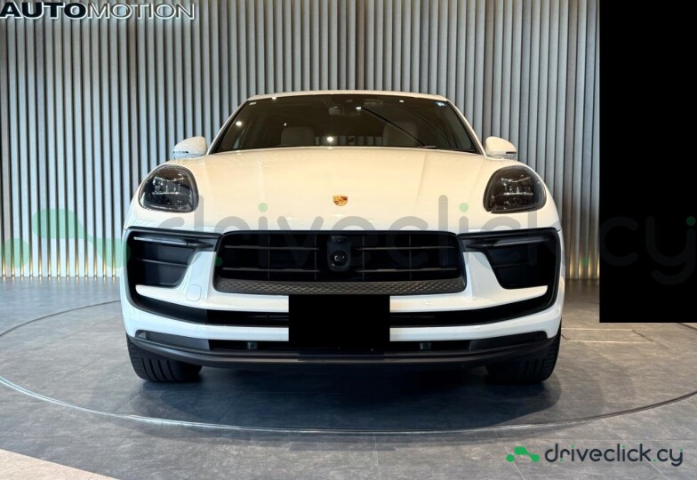 Porsche Macan White