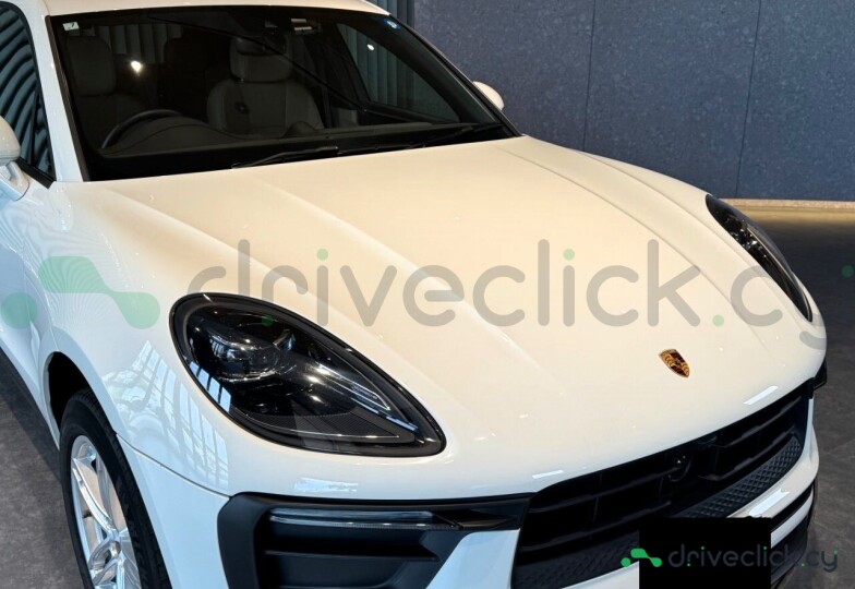 Porsche Macan White