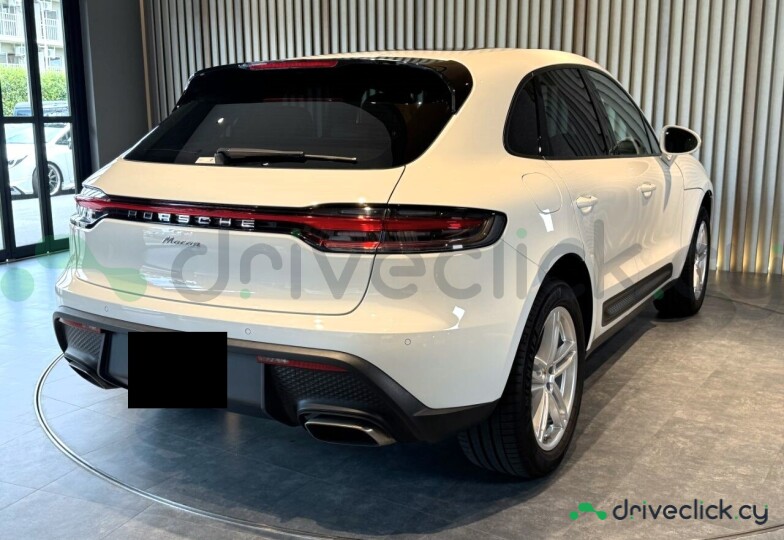 Porsche Macan White