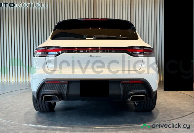 Porsche Macan White
