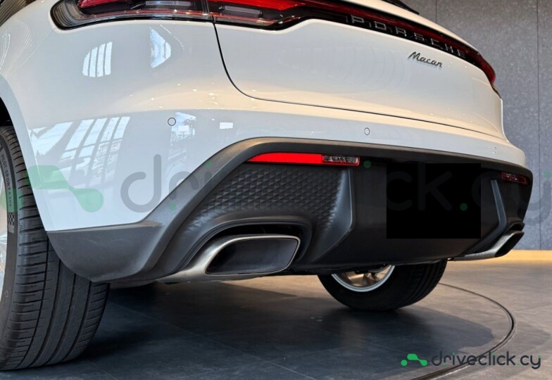 Porsche Macan White