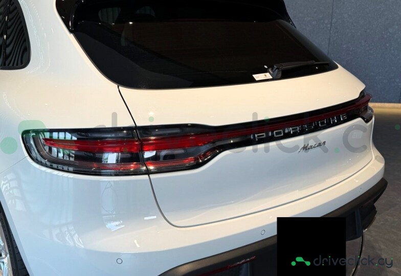 Porsche Macan White