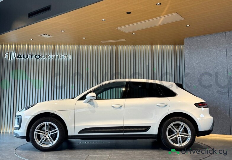 Porsche Macan White