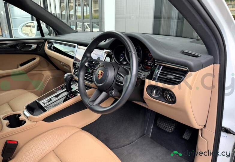 Porsche Macan White