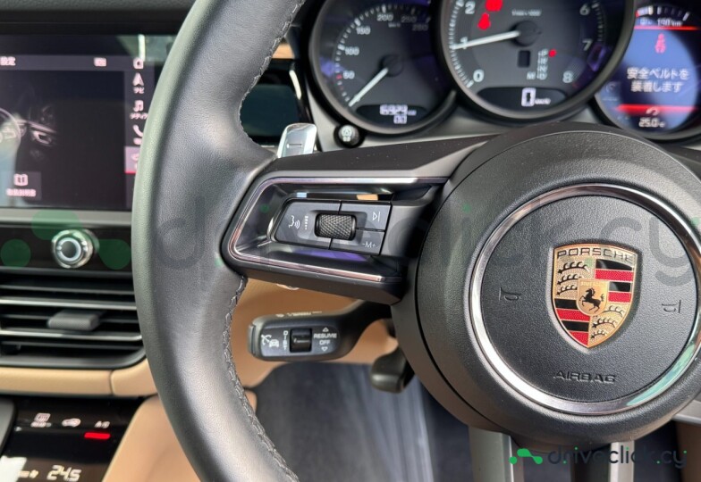 Porsche Macan White