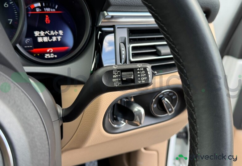 Porsche Macan White