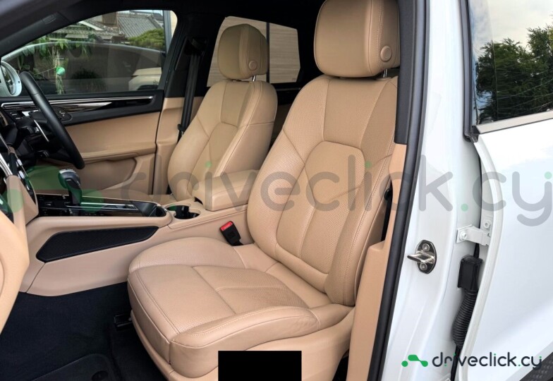 Porsche Macan White