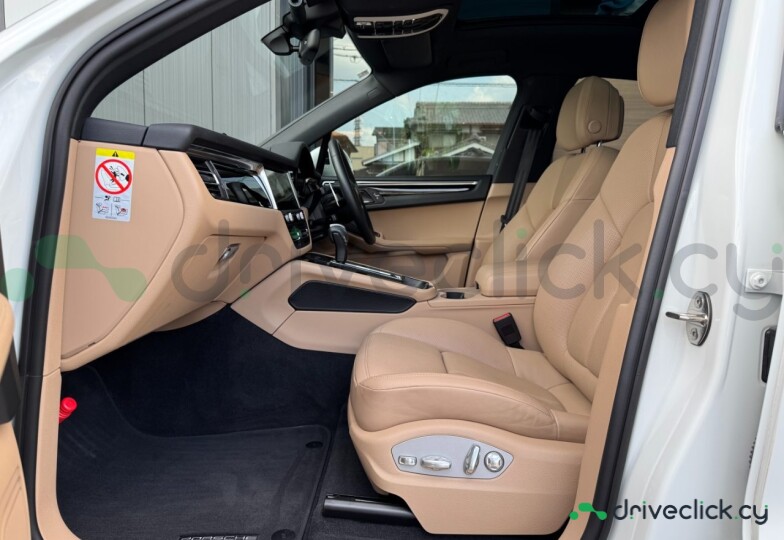 Porsche Macan White