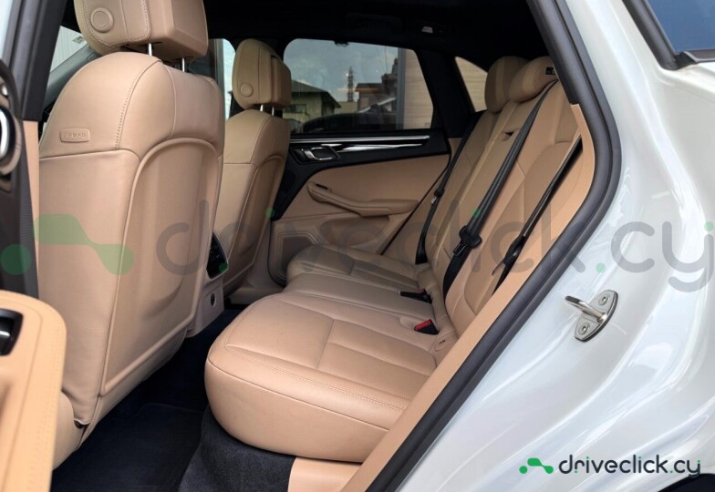 Porsche Macan White