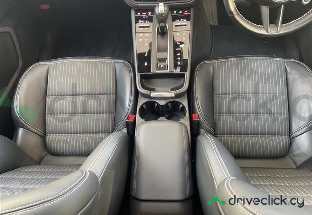 Porsche Macan Grey