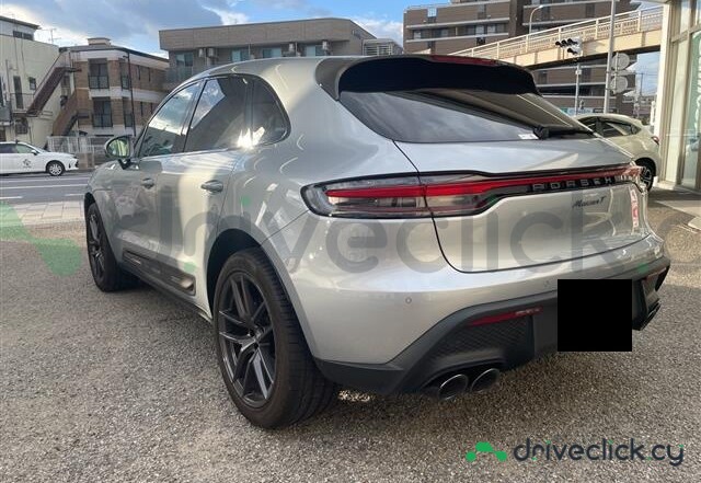 Porsche Macan Grey