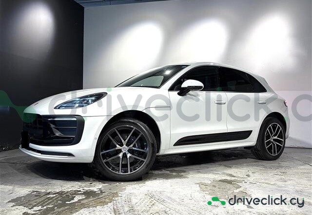 Porsche Macan White