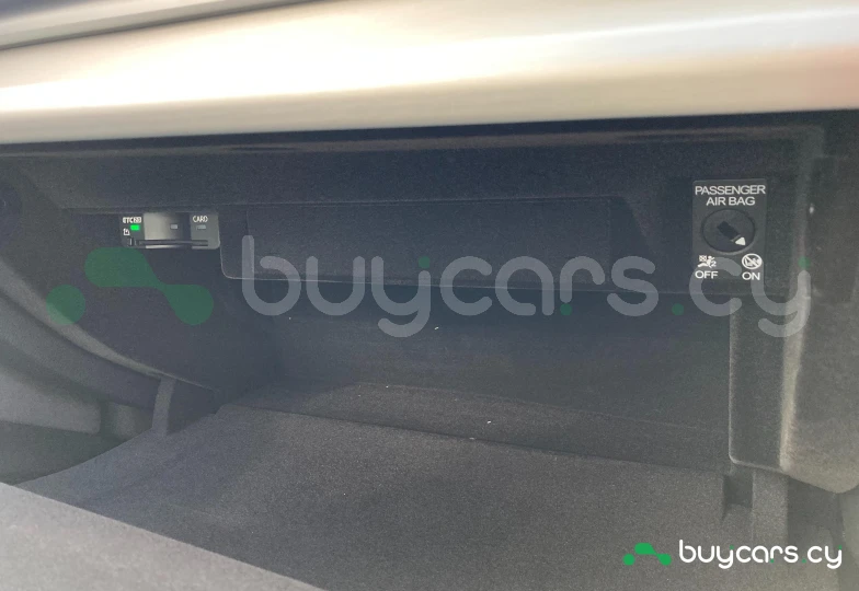 Audi Q8 Золотой