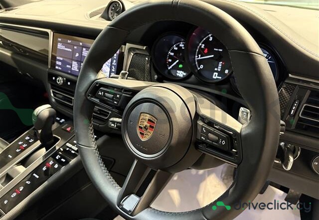 Porsche Macan White