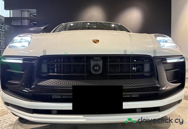 Porsche Macan White
