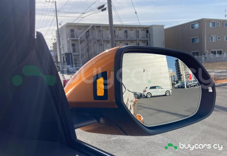 Audi Q8 Золотой