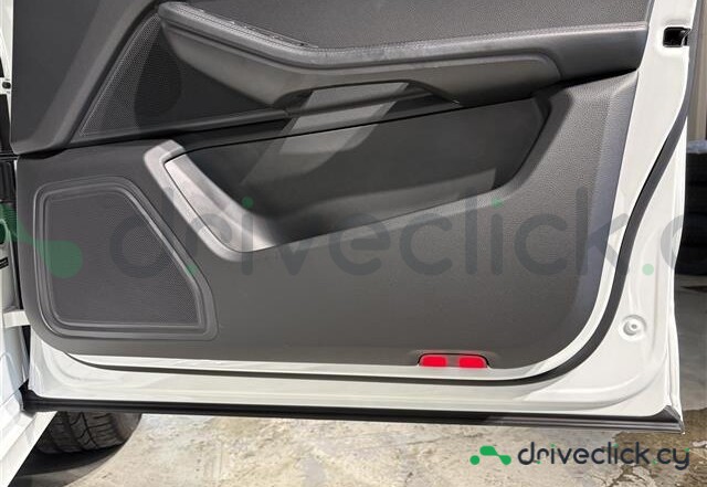 Porsche Macan White