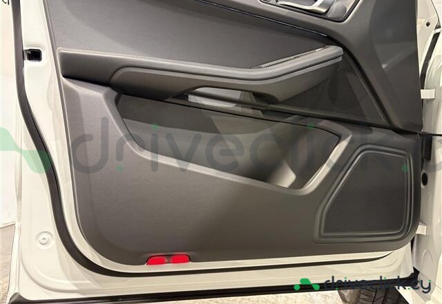 Porsche Macan White