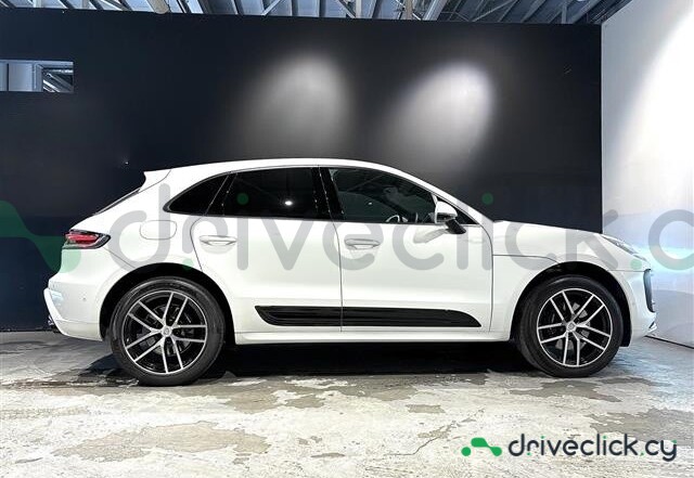 Porsche Macan White