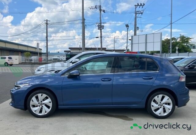 Volkswagen Golf Blue