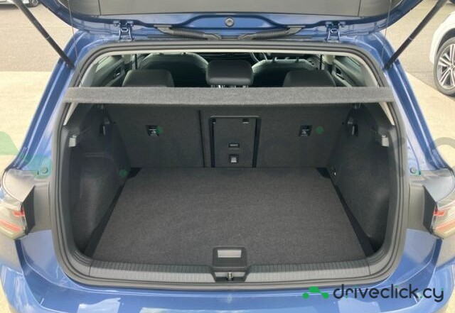 Volkswagen Golf Blue