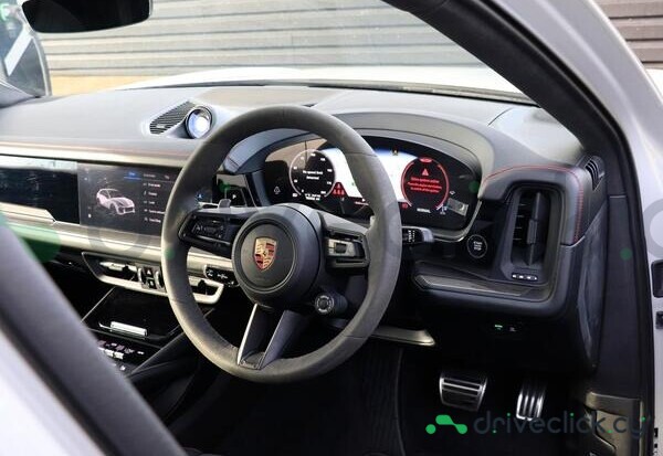 Porsche Cayenne Серый