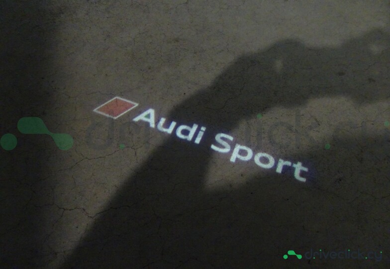 Audi R8 Black