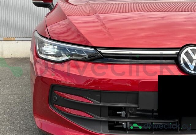 Volkswagen Golf Red