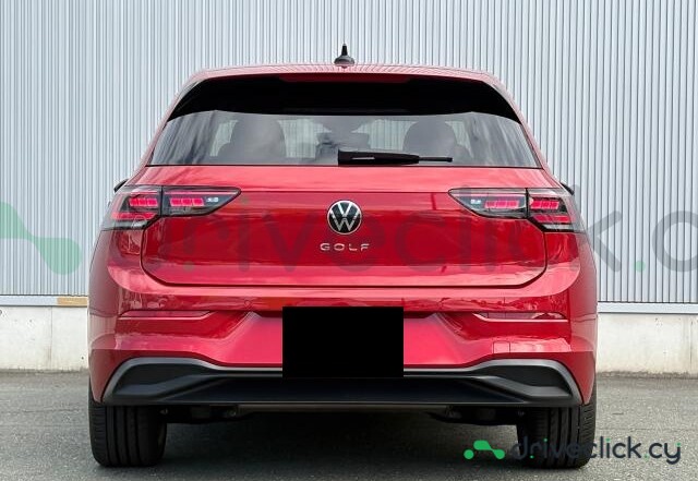 Volkswagen Golf Red