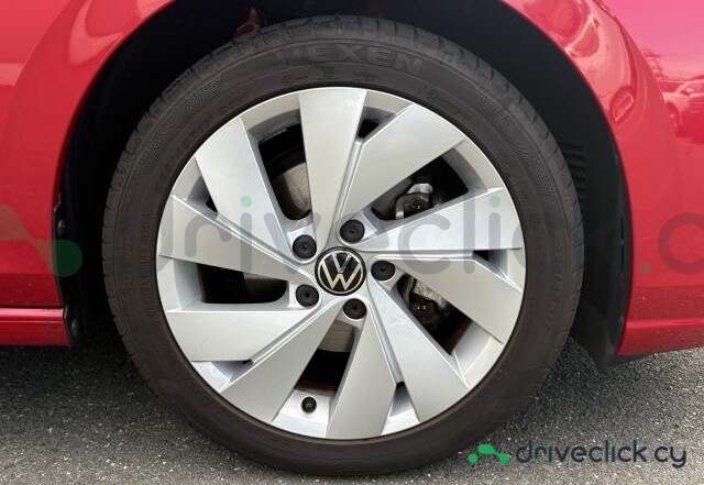Volkswagen Golf Red