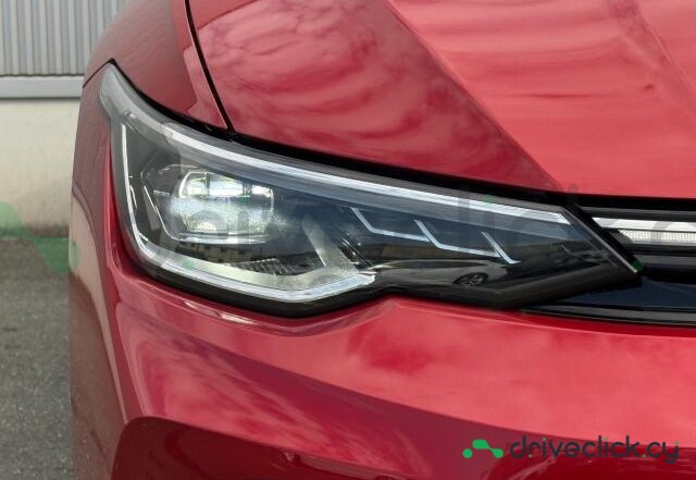 Volkswagen Golf Red