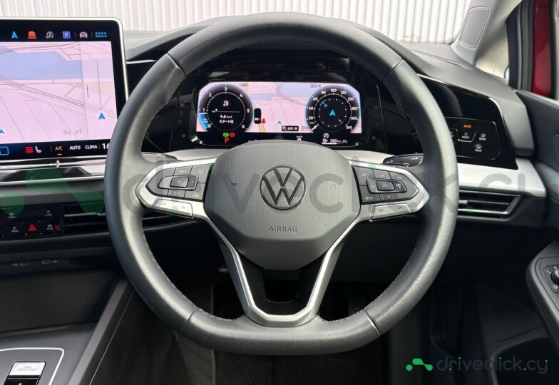 Volkswagen Golf Red