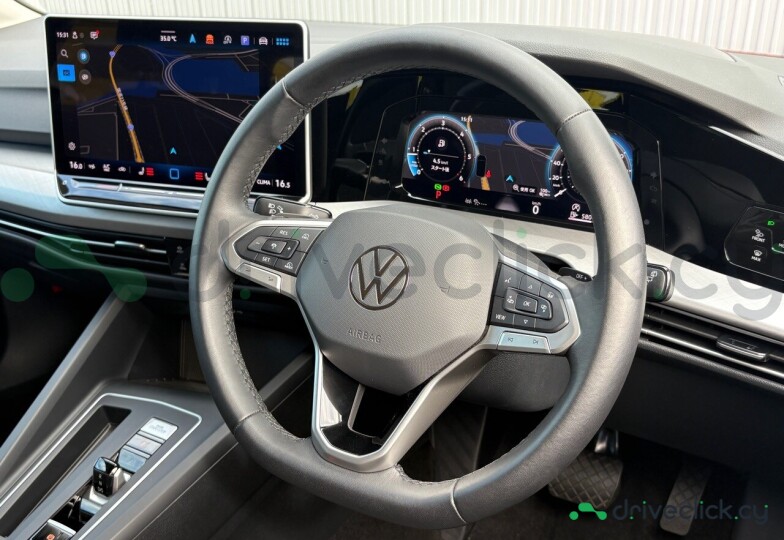 Volkswagen Golf Red