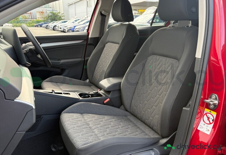 Volkswagen Golf Red