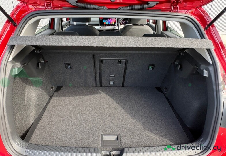 Volkswagen Golf Red