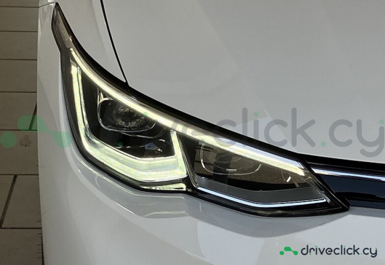 Volkswagen Golf White