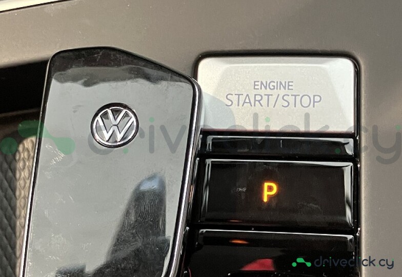 Volkswagen Golf White