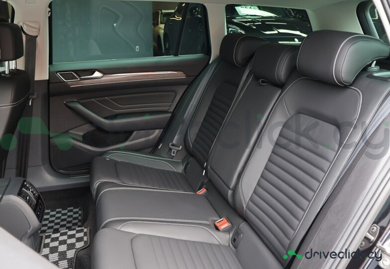Volkswagen Passat Черный