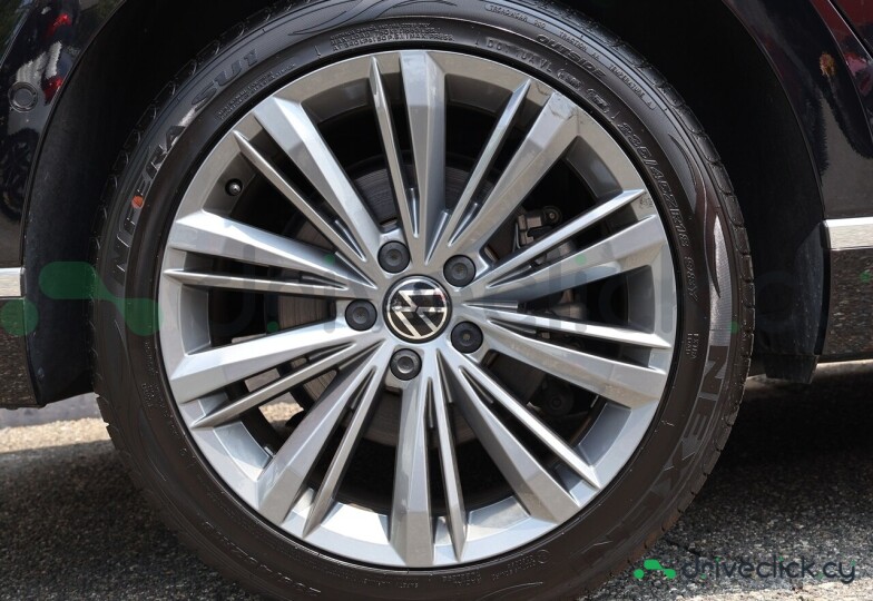 Volkswagen Passat Черный
