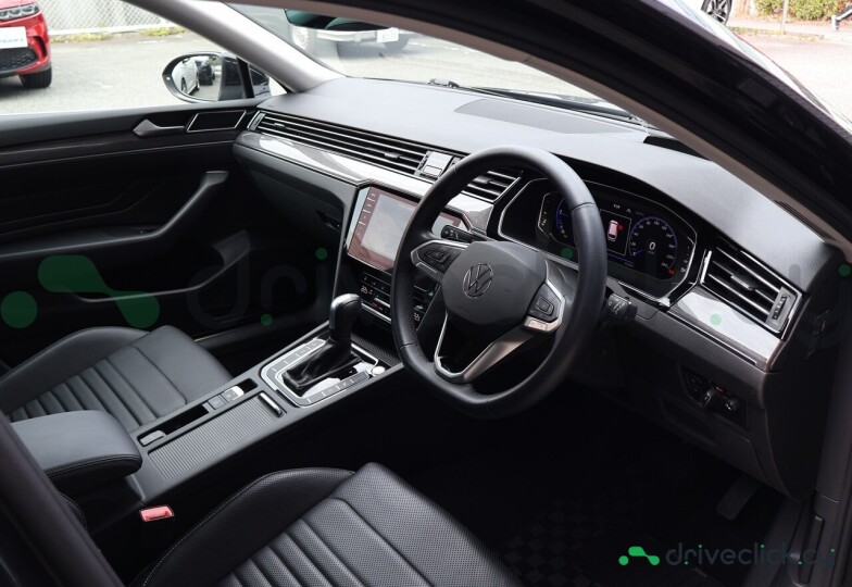 Volkswagen Passat Черный
