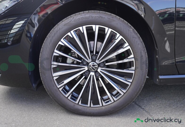 Volkswagen Passat Черный