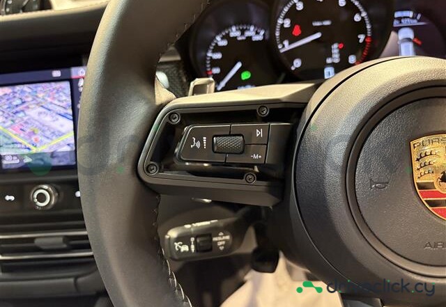 Porsche Macan White