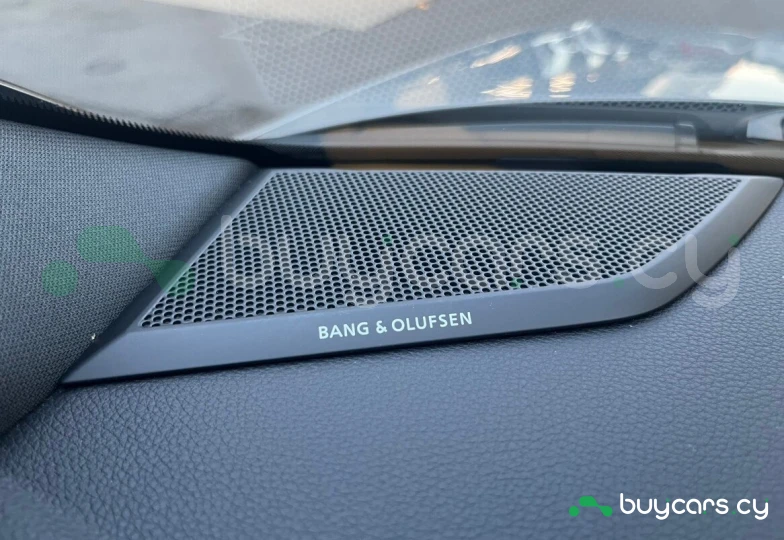 Audi RS Q3 Sportback Серый