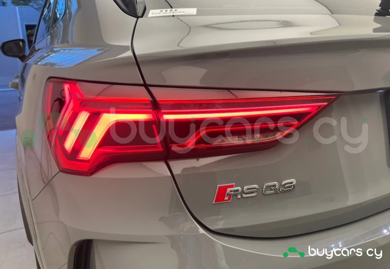 Audi RS Q3 Sportback Серый