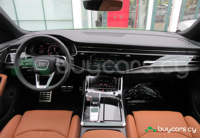 Audi RS Q8 Зеленый