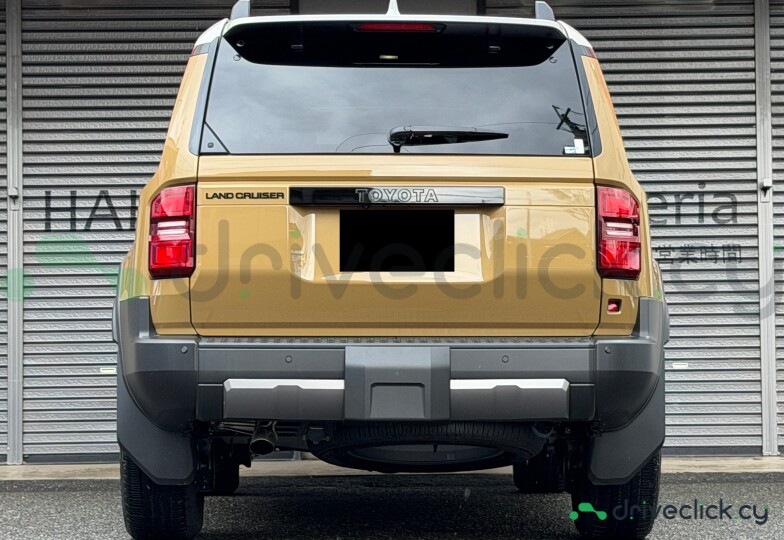 Toyota Land Cruiser 250 Бежевый