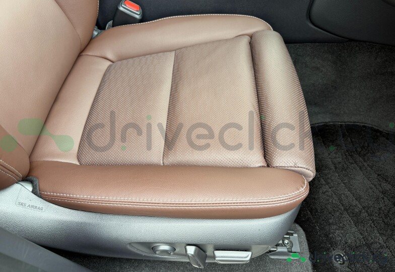Toyota Land Cruiser 250 Бежевый