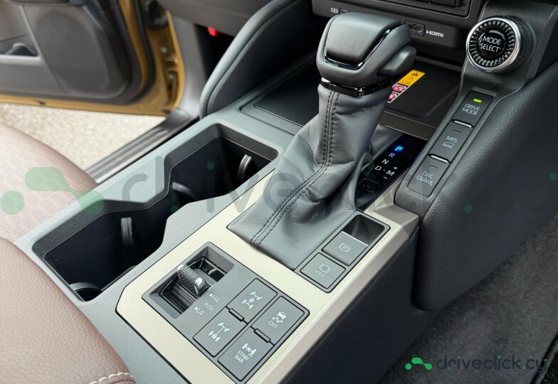 Toyota Land Cruiser 250 Бежевый