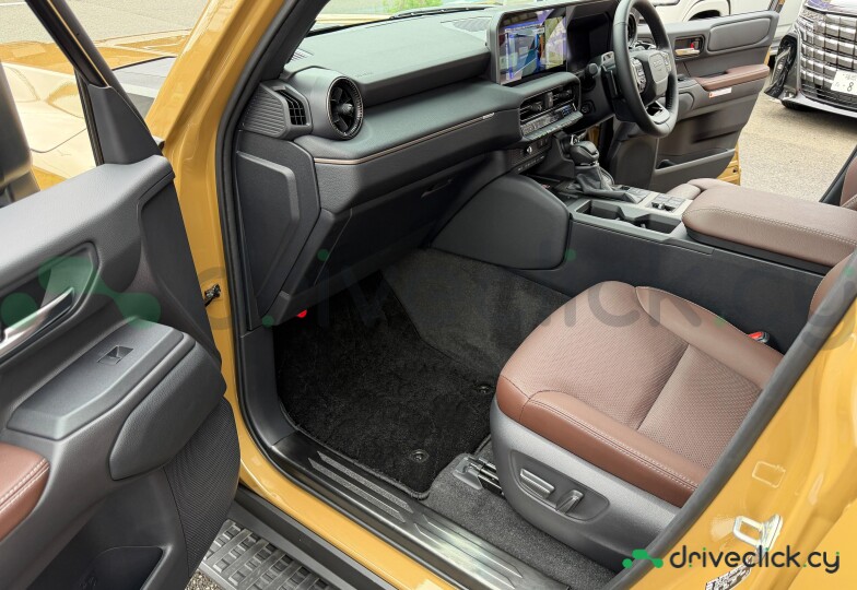 Toyota Land Cruiser 250 Бежевый